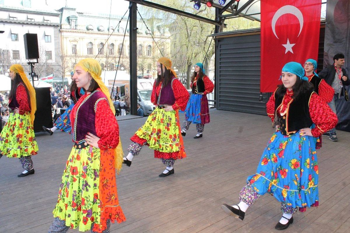 İsveç\'te 23 Nisan Ulusal Egemenlik ve Çocuk Bayramı Kutlandı