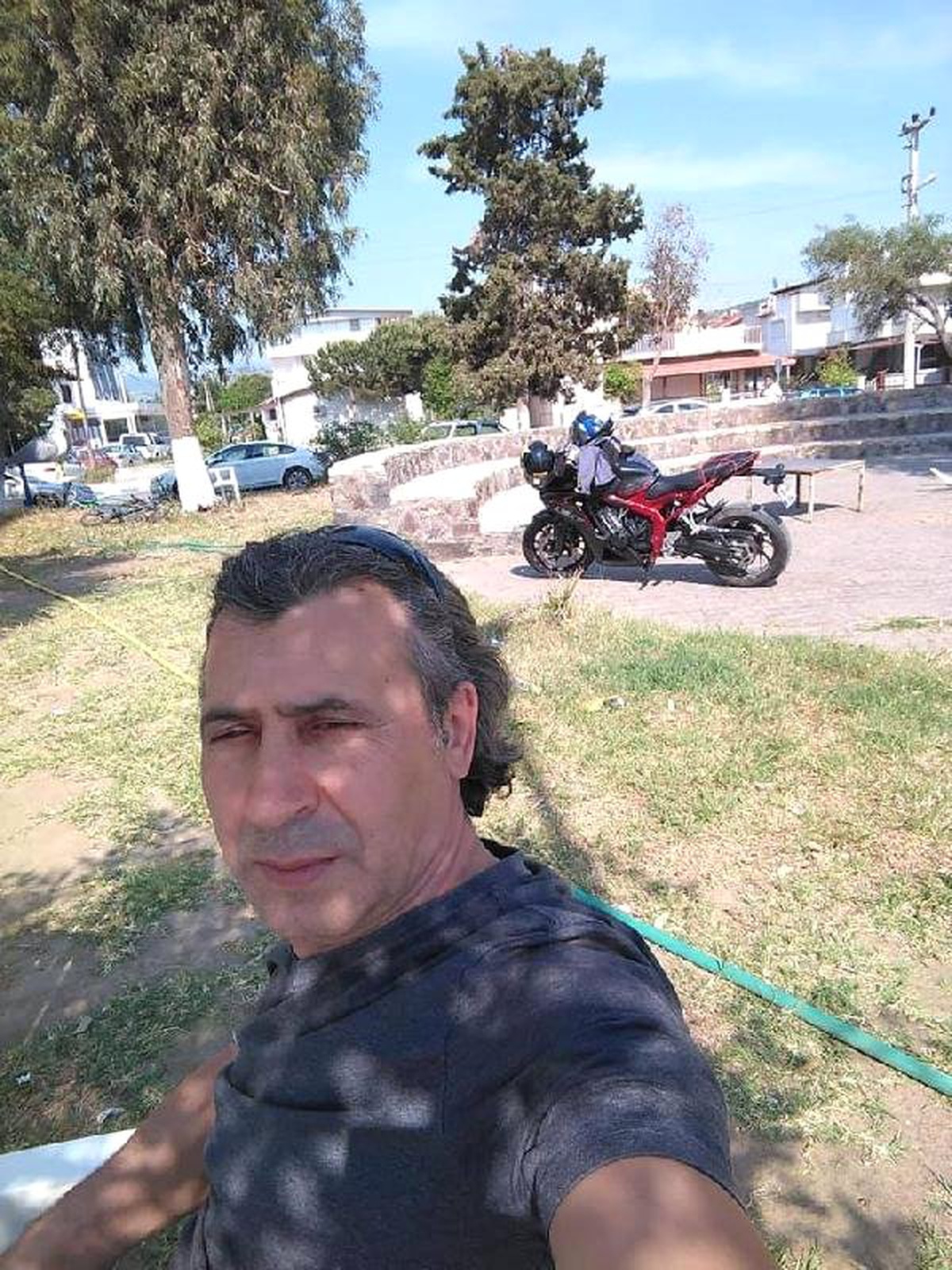 İzmir\'de Motosiklet ile Otomobil Çarpıştı: 1 Ölü