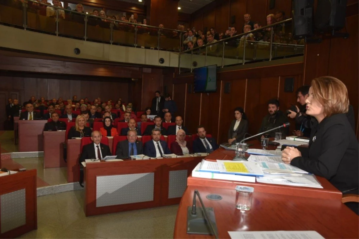 İzmit\'te Yeni Dönemin İlk Meclis Toplantısı Yapıldı
