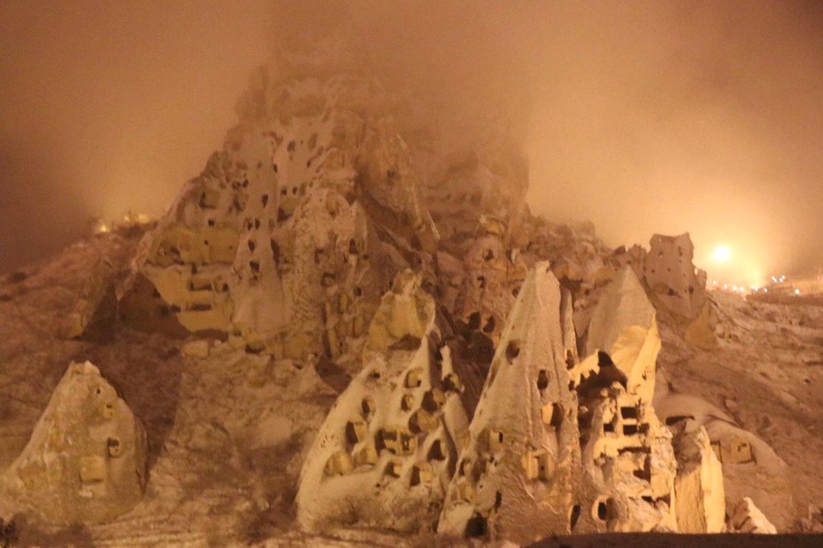 Kapadokya\'da Nisan Karı