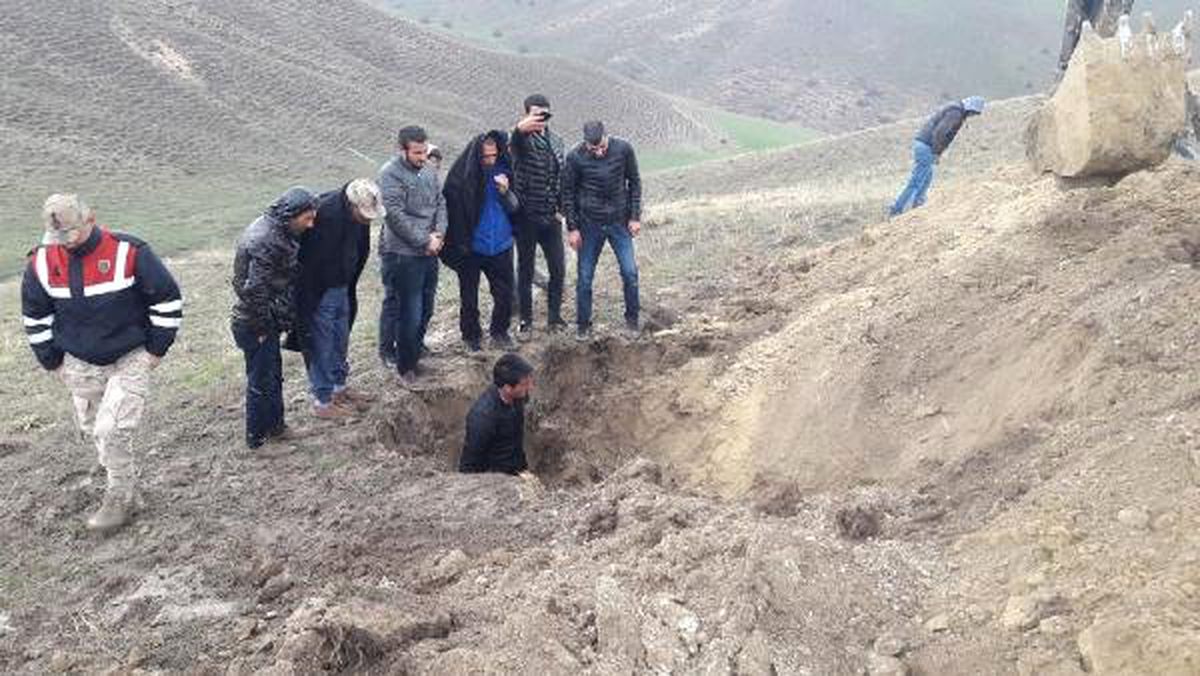 Kayıp Furkan İçin İş Makineleriyle Arazide Arama