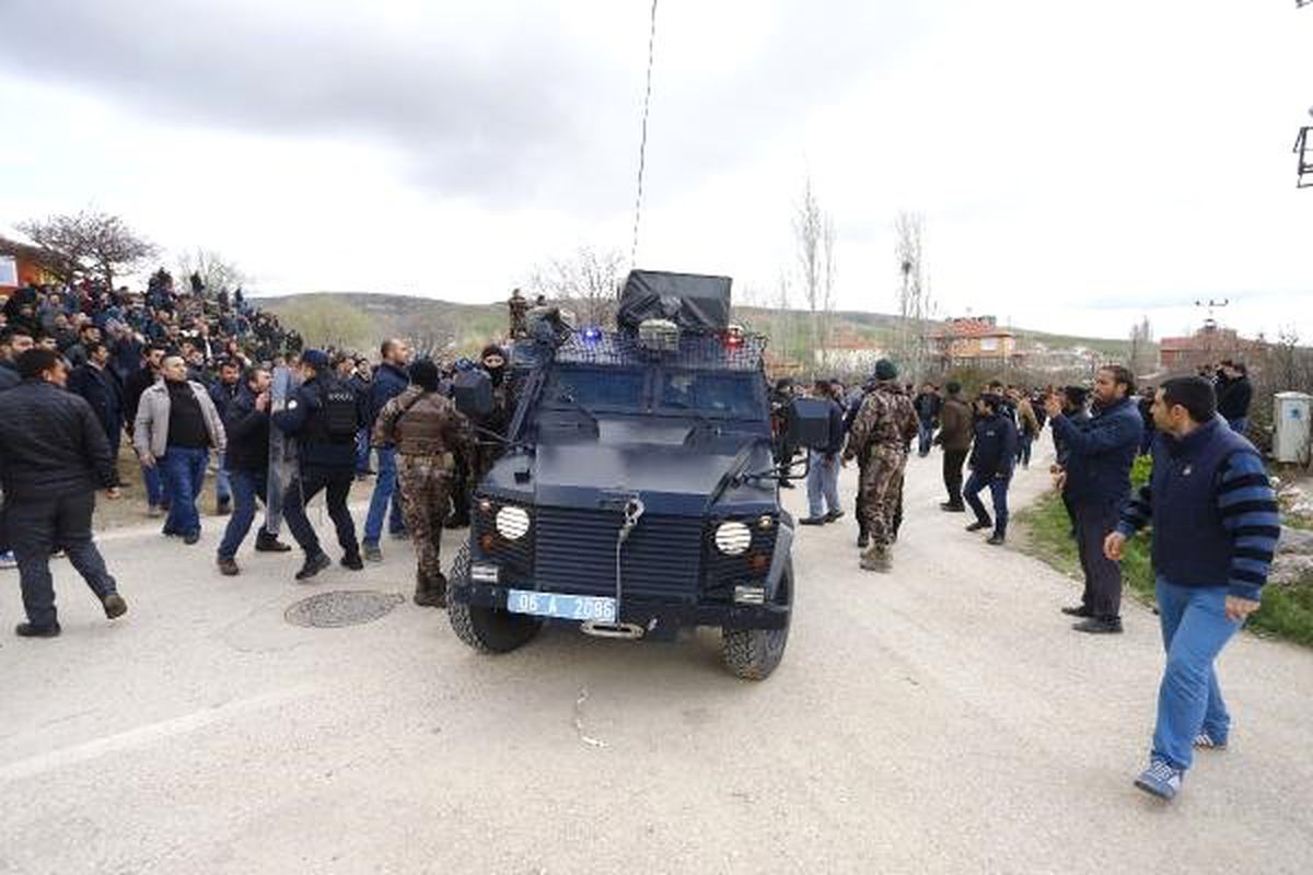 Kılıçdaroğlu\'na Şehit Cenazesinde Saldırı (5)