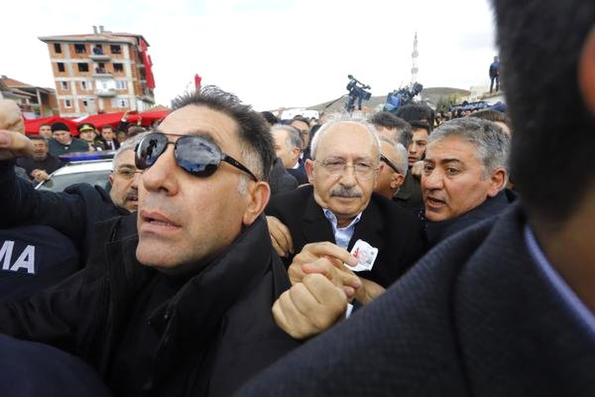Kılıçdaroğlu\'na, Şehit Cenazesinde Saldırı- Yeniden (2)