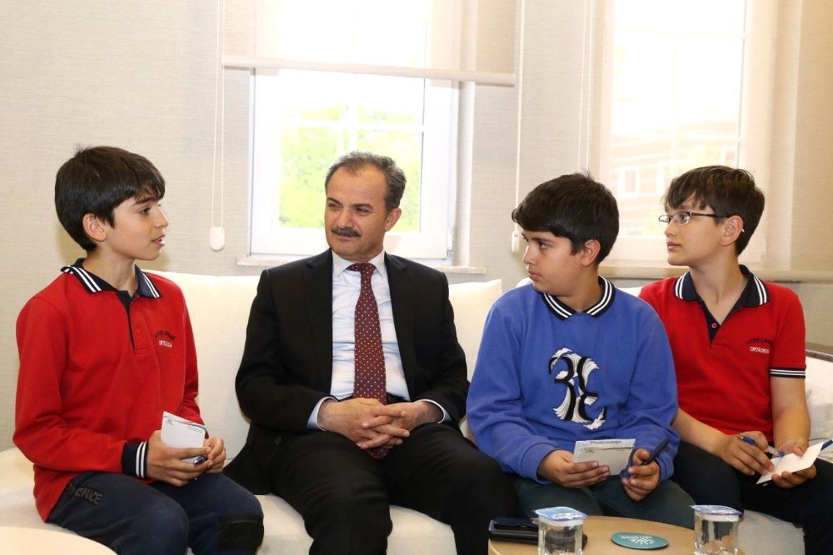 Minik Gazeteciler İlk Röportajlarını Başkan Kılınç ile Yaptı