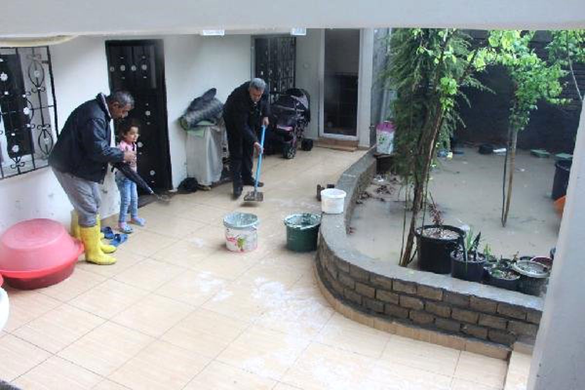 Nusaybin\'de Sel; Evler Su Altına Kaldı