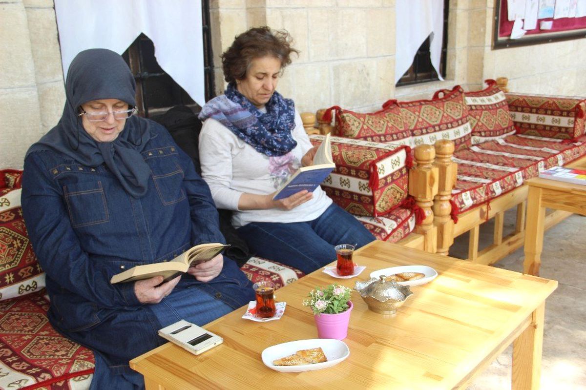 Şanlıurfa\'da Kitap Okuyan Aç Kalmıyor