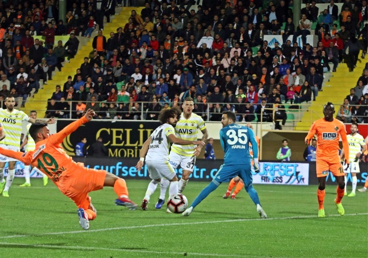 Spor Toto Süper Lig: Aytemiz Alanyaspor: 1 - Fenerbahçe: 0 (Maç Sonucu)