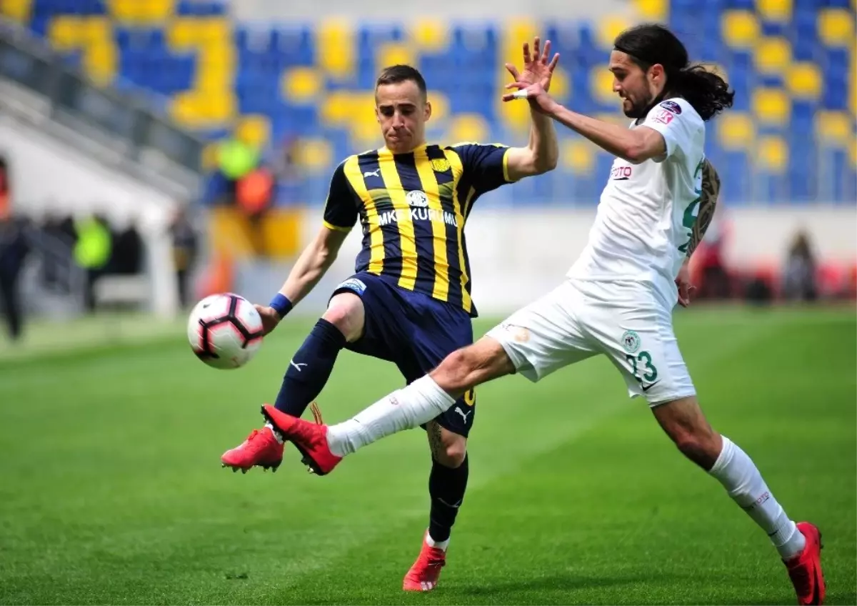 Spor Toto Süper Lig: Mke Ankaragücü: 0 - Atiker Konyaspor: 0 (İlk Yarı)