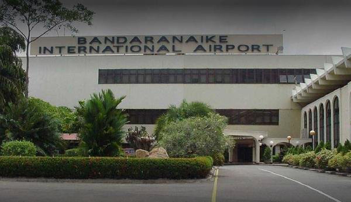 Sri Lanka\'da Havalimanı Yakınındaki Şüpheli Paketten Bomba Çıktı