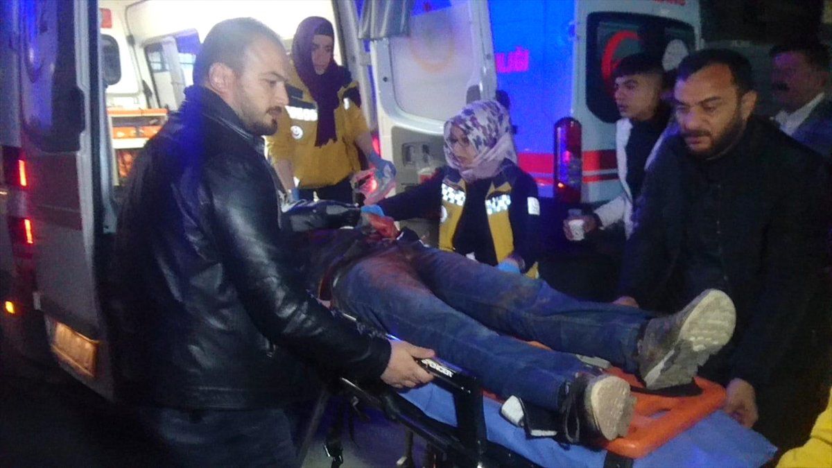 Suriyeli Genç Yol Kenarında Bıçakla Yaralanmış Bulundu
