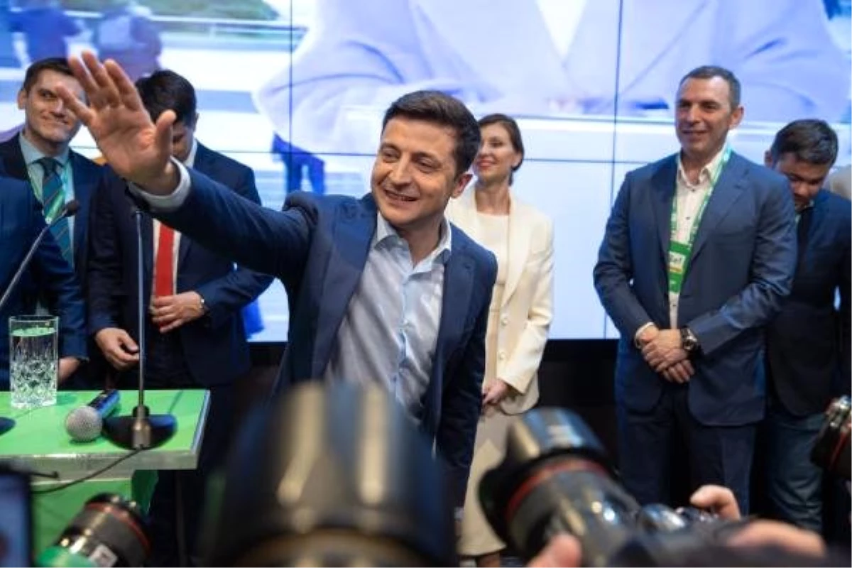 Ukrayna Seçimlerinin Galibi Komedyen Zelenskiy