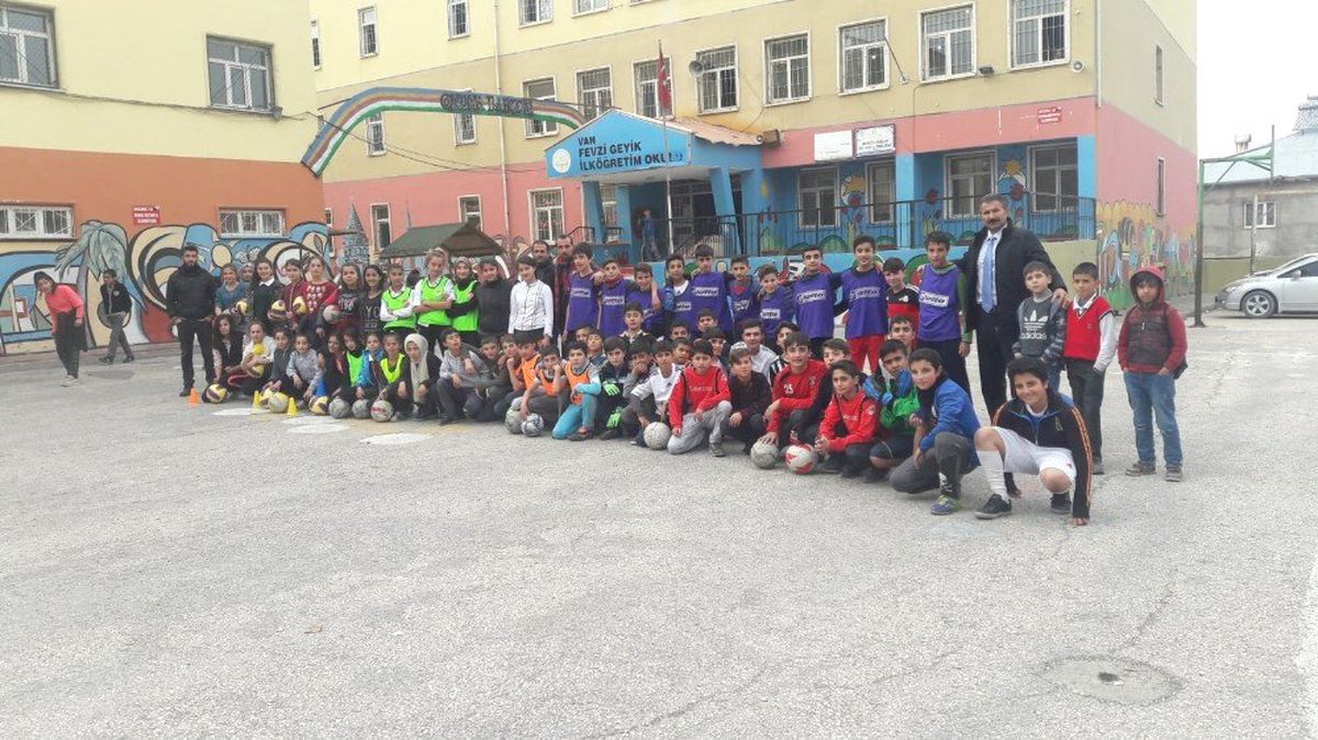 Van\'da Yeni Bir Spor Dalı Rugby