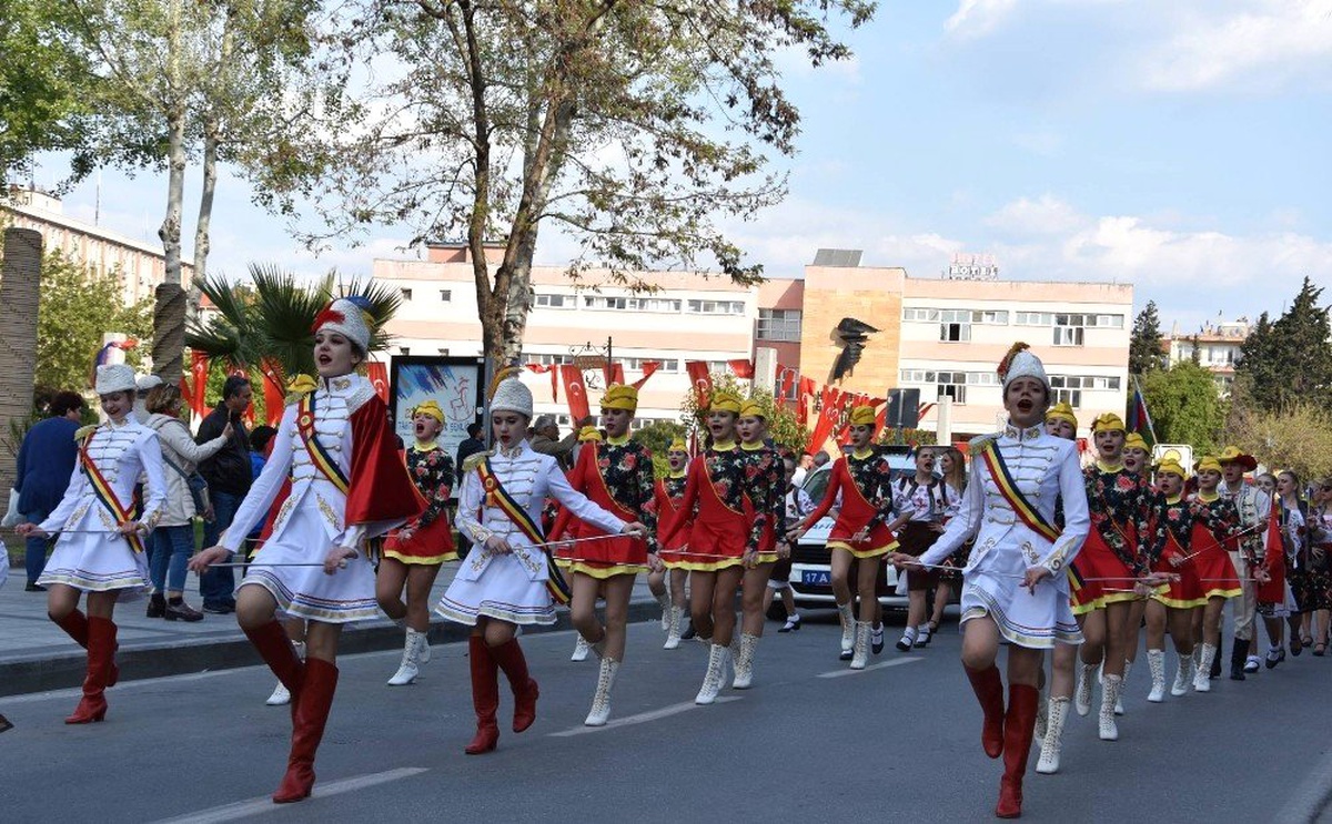 2\'inci Uluslararası Troya Çocuk Halk Dansları Festivali Başladı