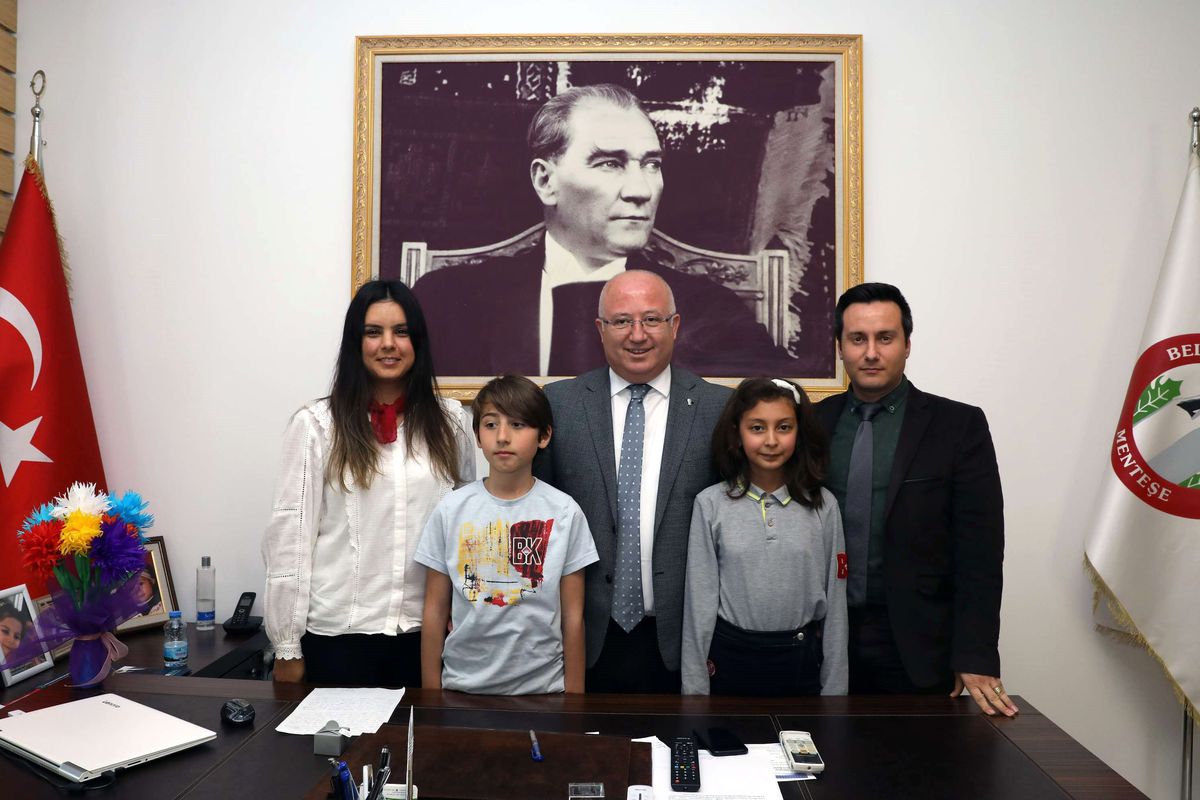 23 Nisan\'da Çocuklar Başkan Oldu