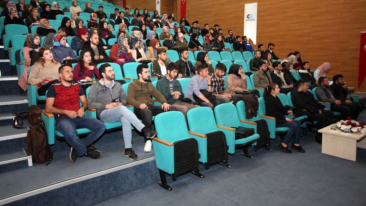 Aiçü\'de "Kosgeb ve Girişimcilik Destekleri" Konulu Konferans Düzenlendi