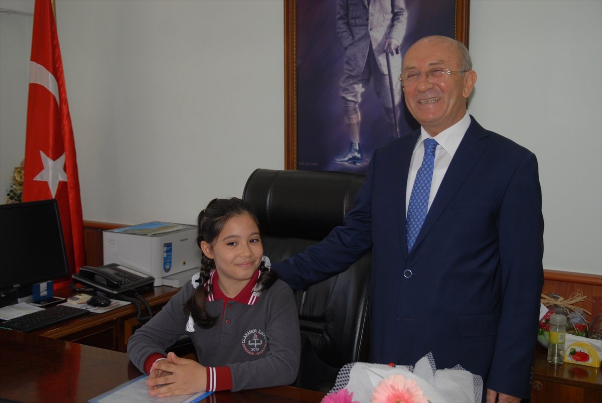 Anamur Kaymakamı Kurdoğlu Makamını Öğrenciye Devretti