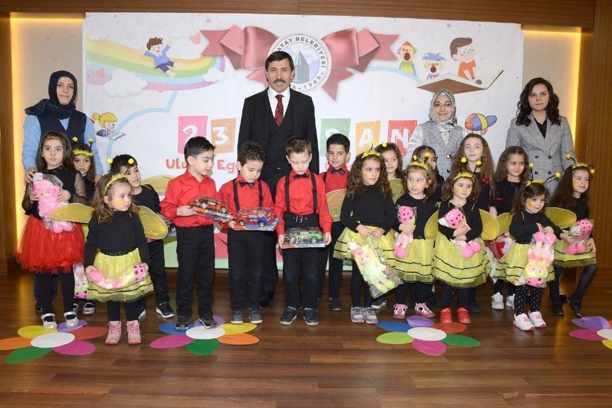 Başkan Kılca, Öğrencilerin 23 Nisan Coşkusuna Ortak Oldu