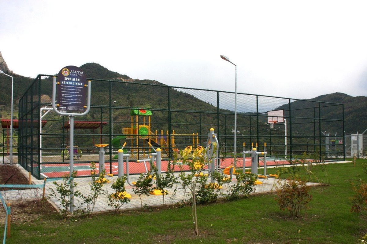 Çamlıca Mahallesi\'ne Yeni Çocuk Parkı