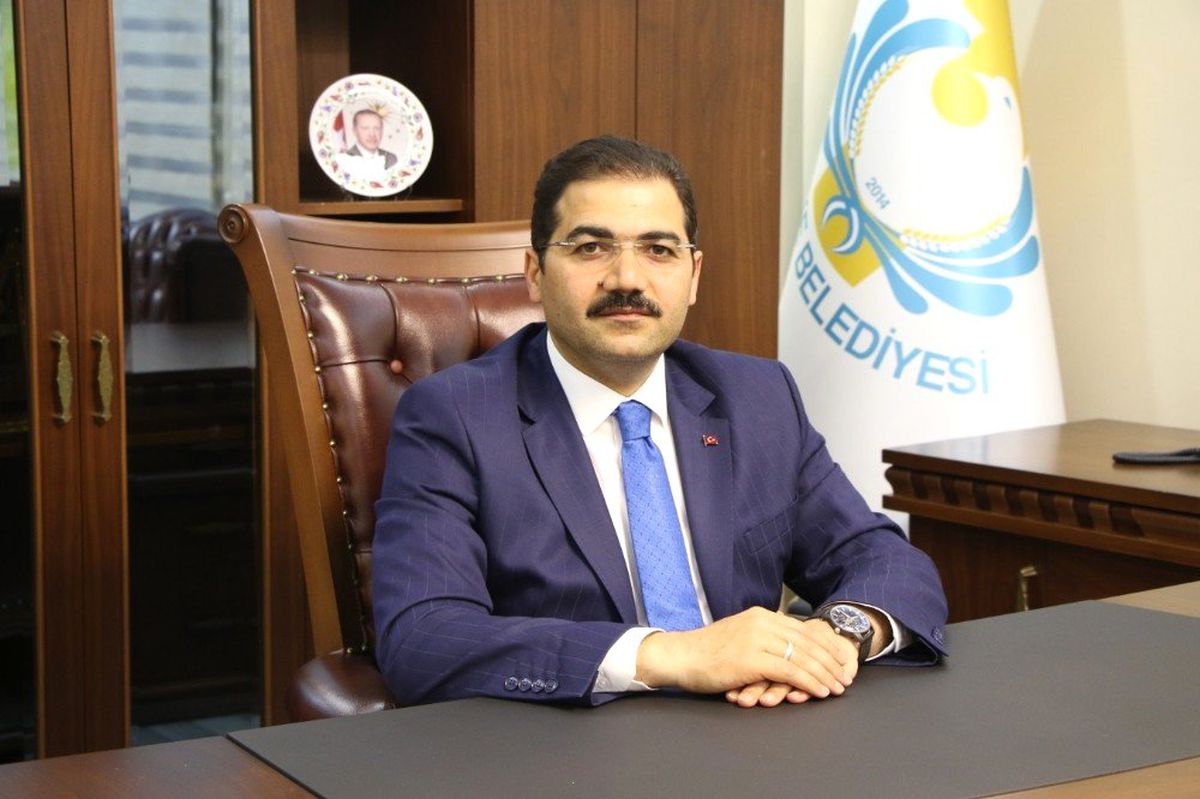 Canpolat\'tan 23 Nisan Mesajı