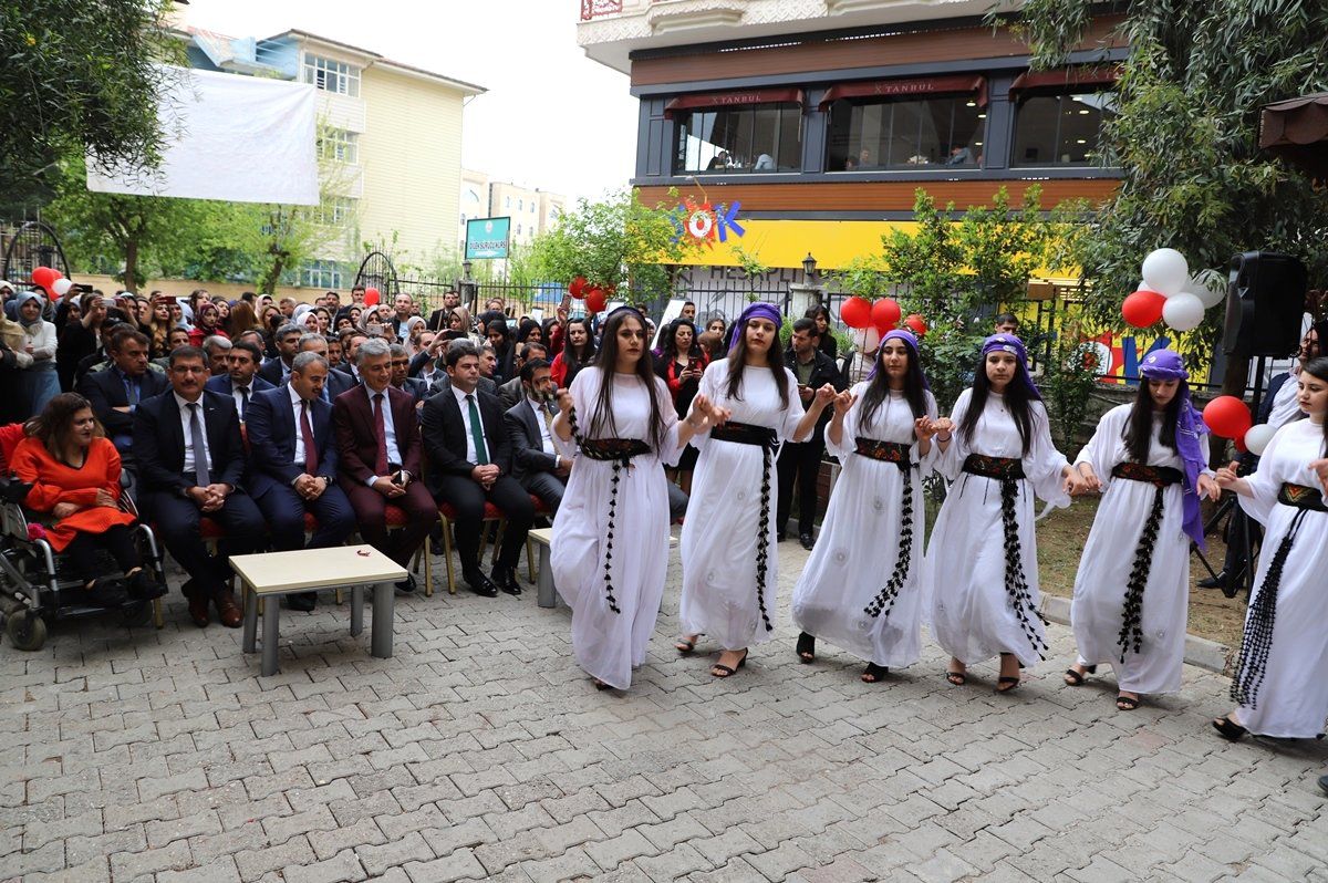 Cizre Hem\'den Yıl Sonu Sergisi