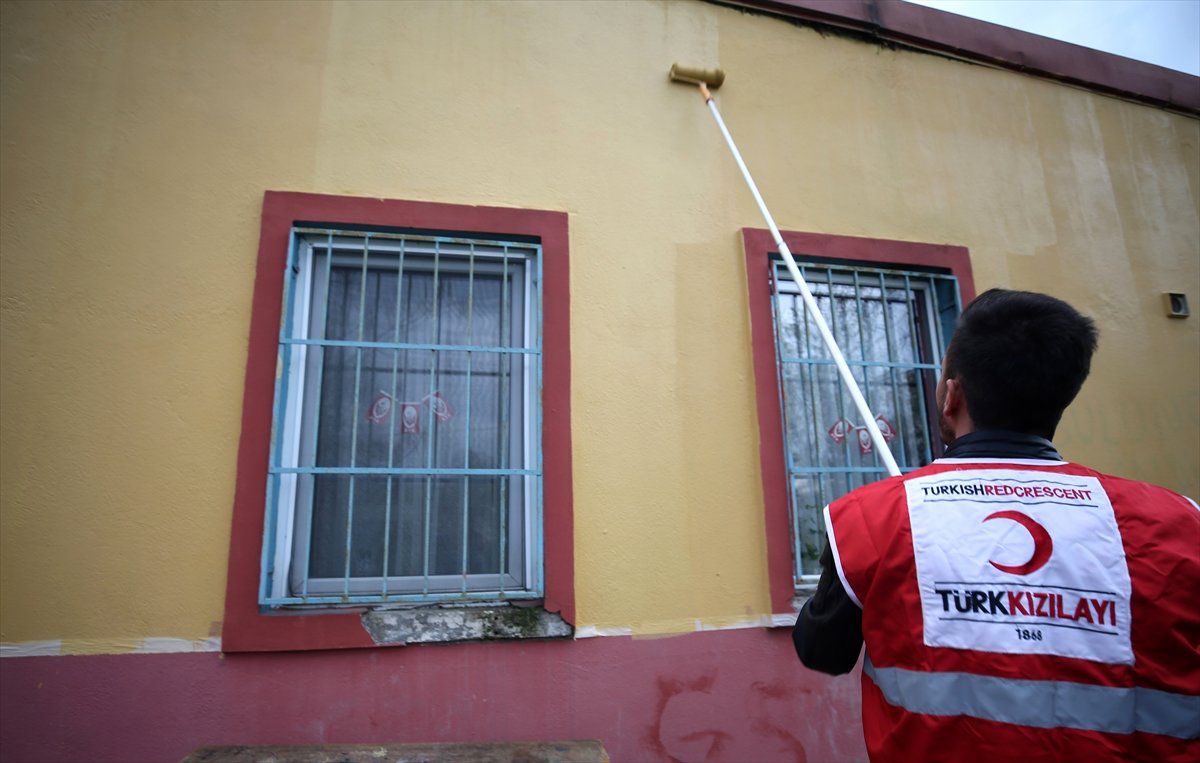 Çocukların "Çifte Bayram"I İçin Çalışıyorlar