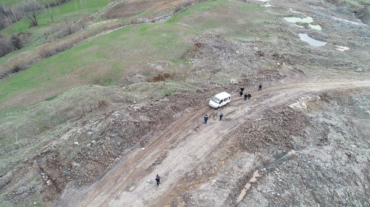 Dağ Dere Gibi Akıyor