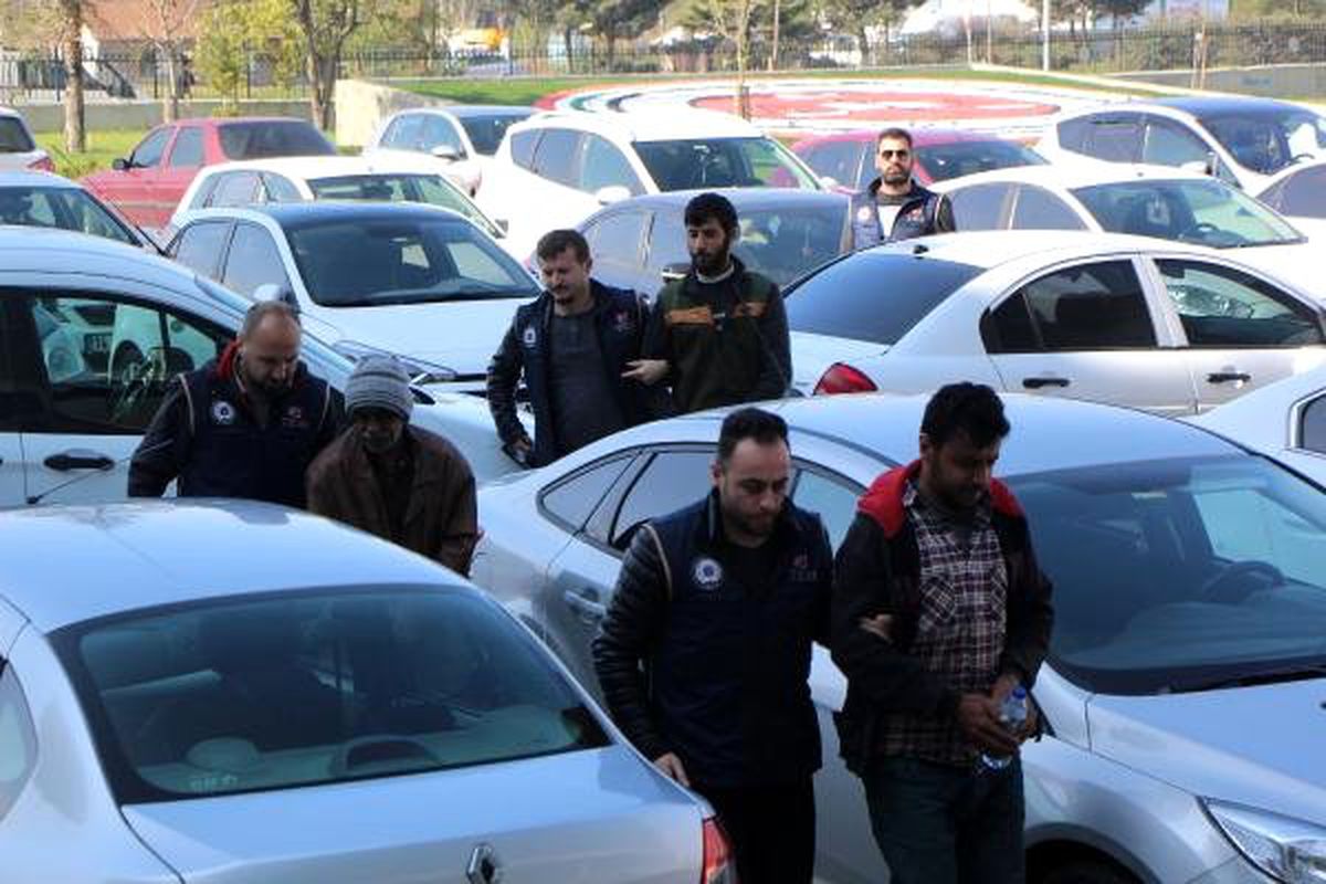 Deaş Üyesi Oldukları Öne Sürülen 3 Suriyeli Adliyeye Sevk Edildi