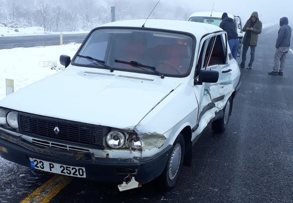 Elazığ-Bingöl Yolunda Kaza: 3 Yaralı