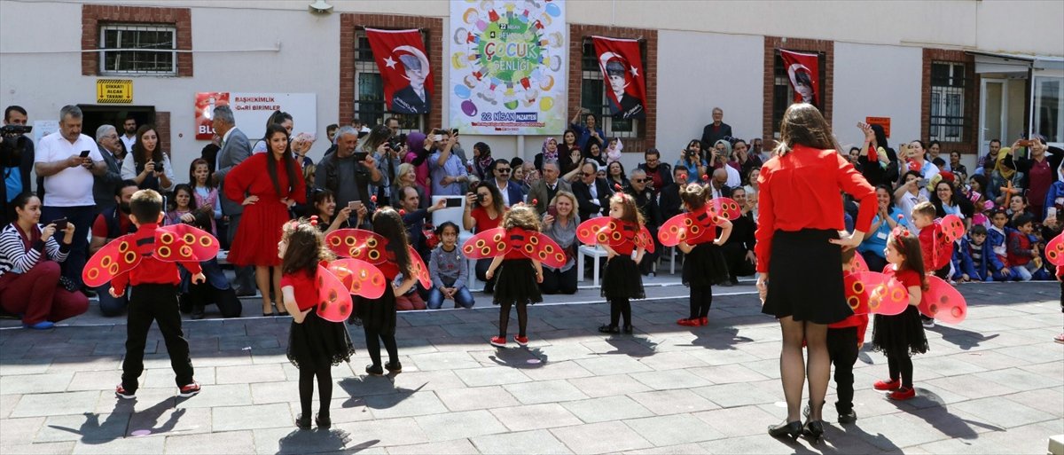 Hastanede Tedavi Gören Çocuklar 23 Nisan\'ı Kutladı