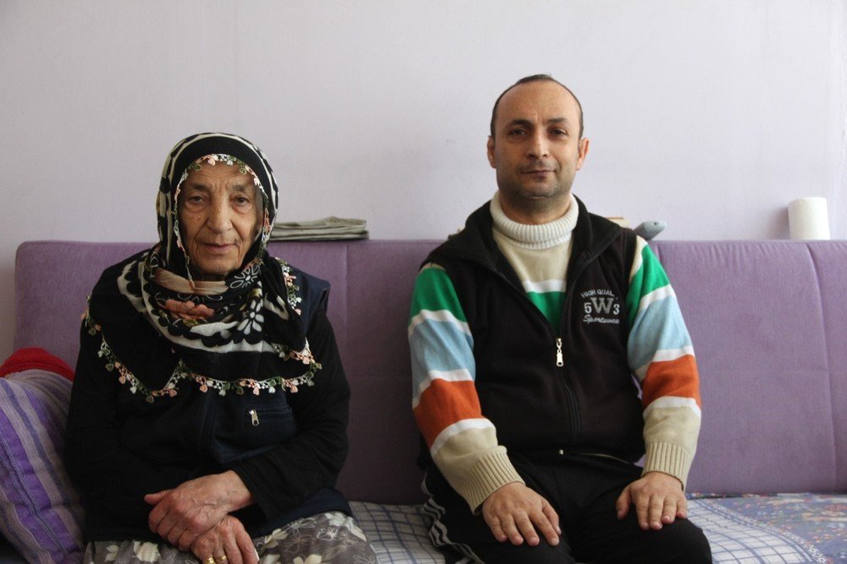 Hırsızlar Malulen Emekli Polis Memurun Akülü Arabasını Çaldı