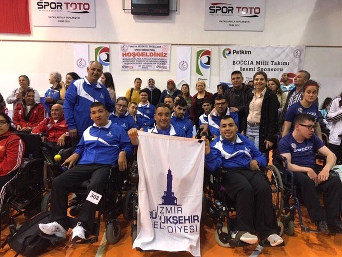 İzmir Büyükşehir Belediyespor\'da Boccia Sevinci