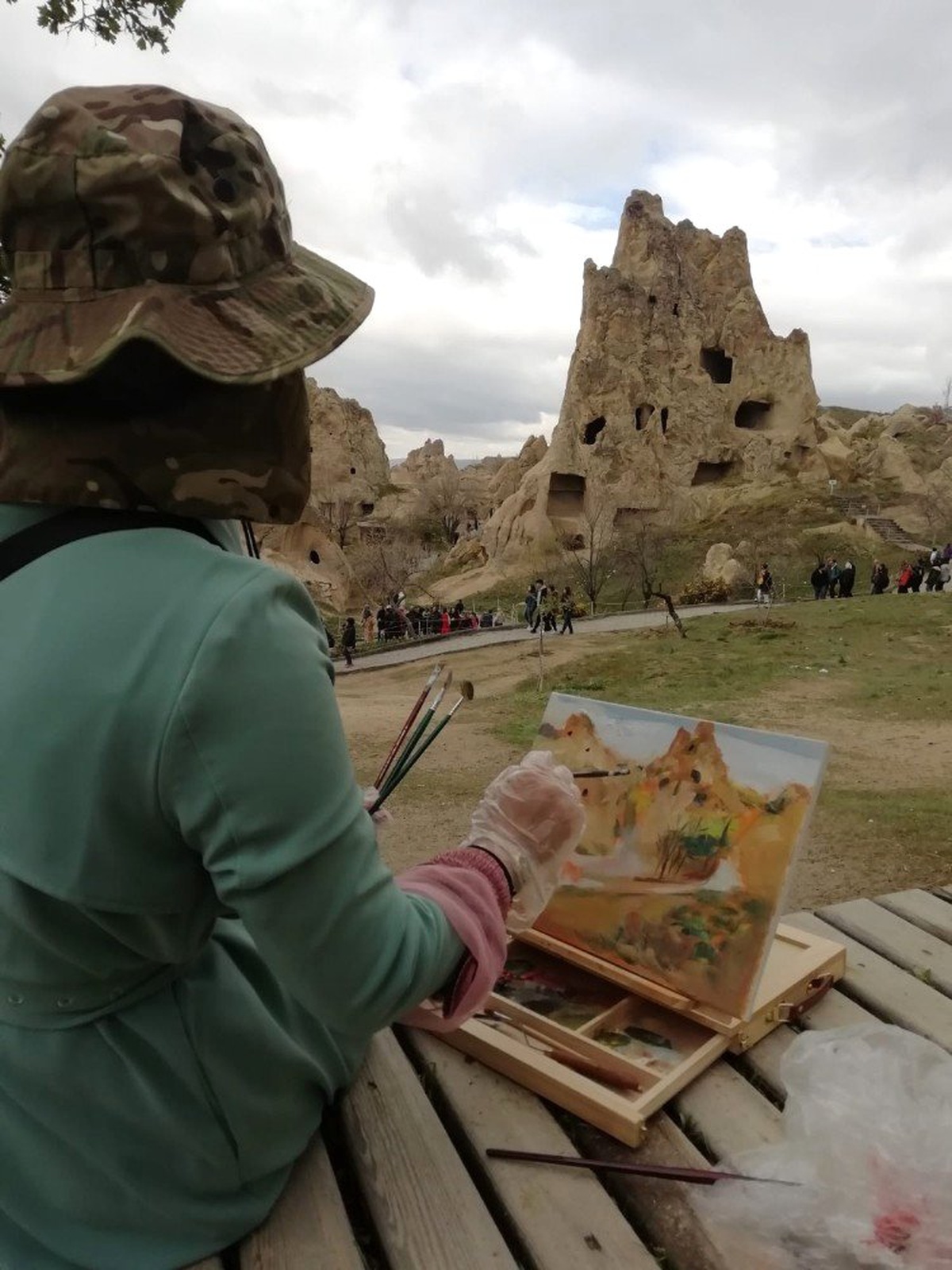 Japon Ressam Kapadokya\'yı Resimliyor
