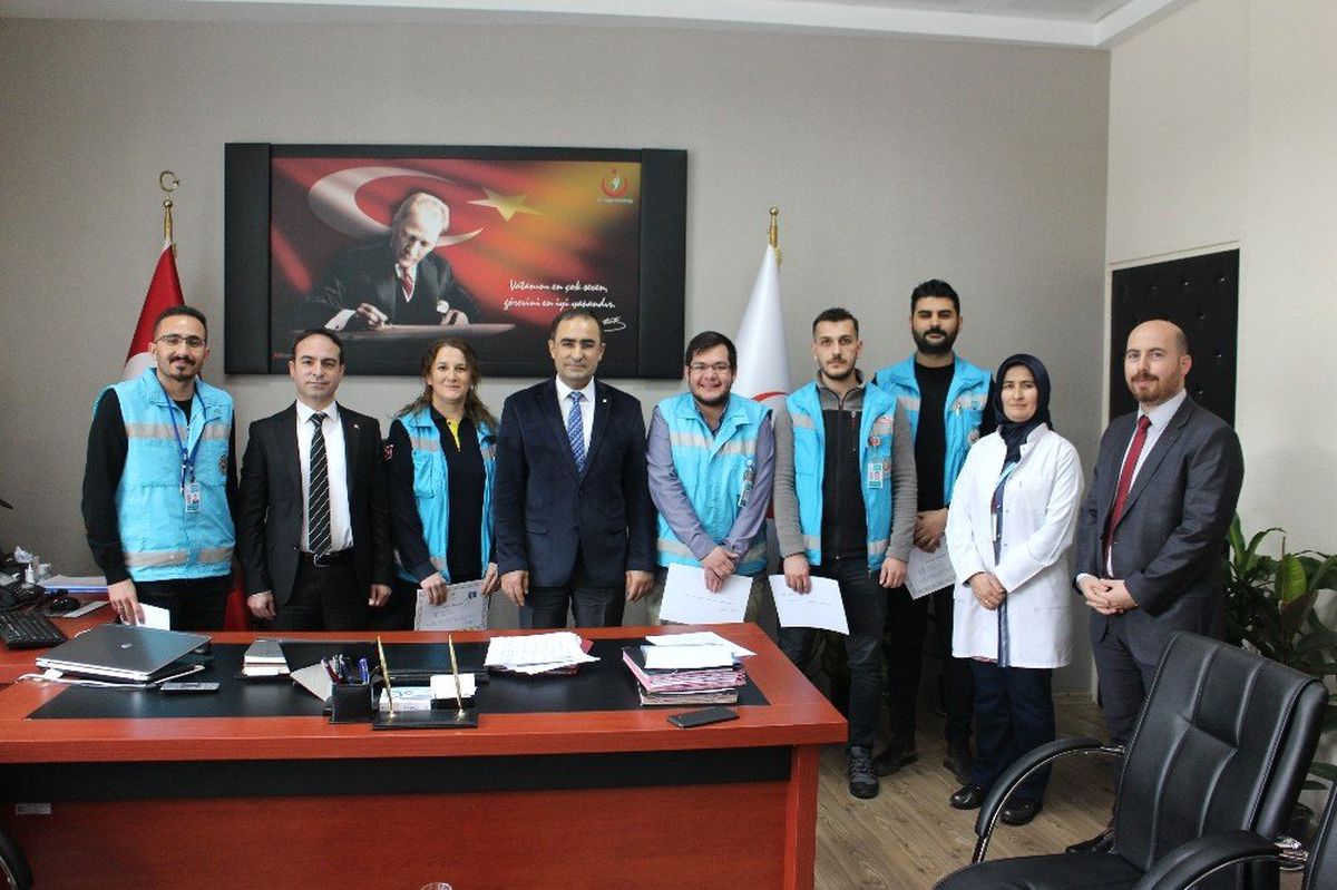 Karaman\'da Başarılı Sağlık Personeline Başarı Belgesi Verildi