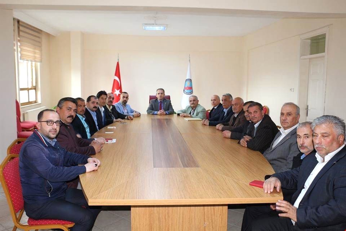 Kaymakam Pişkin Mahalle Muhtarlarıyla Bir Araya Geldi