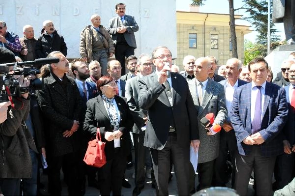 Kılıçdaroğlu\'na Saldırı Eskişehir\'de Protesto Edildi