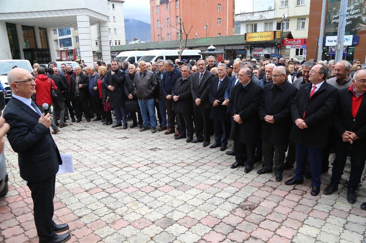 Kılıdaroğlu\'na Yapılan Saldırı Artvin\'de Protesto Edildi