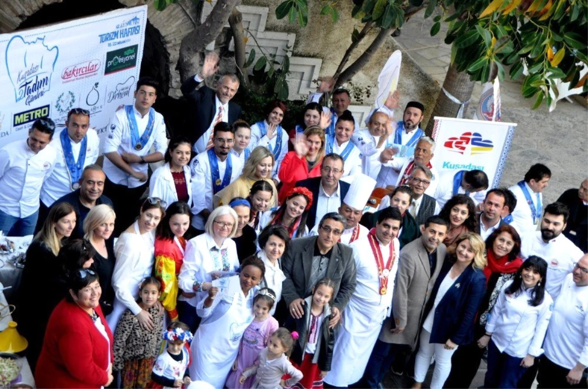 Kuşadası\'nda \'Uluslararası Dünya Gözünden Türk Mutfağı\' Yemek Yarışması Düzenlendi