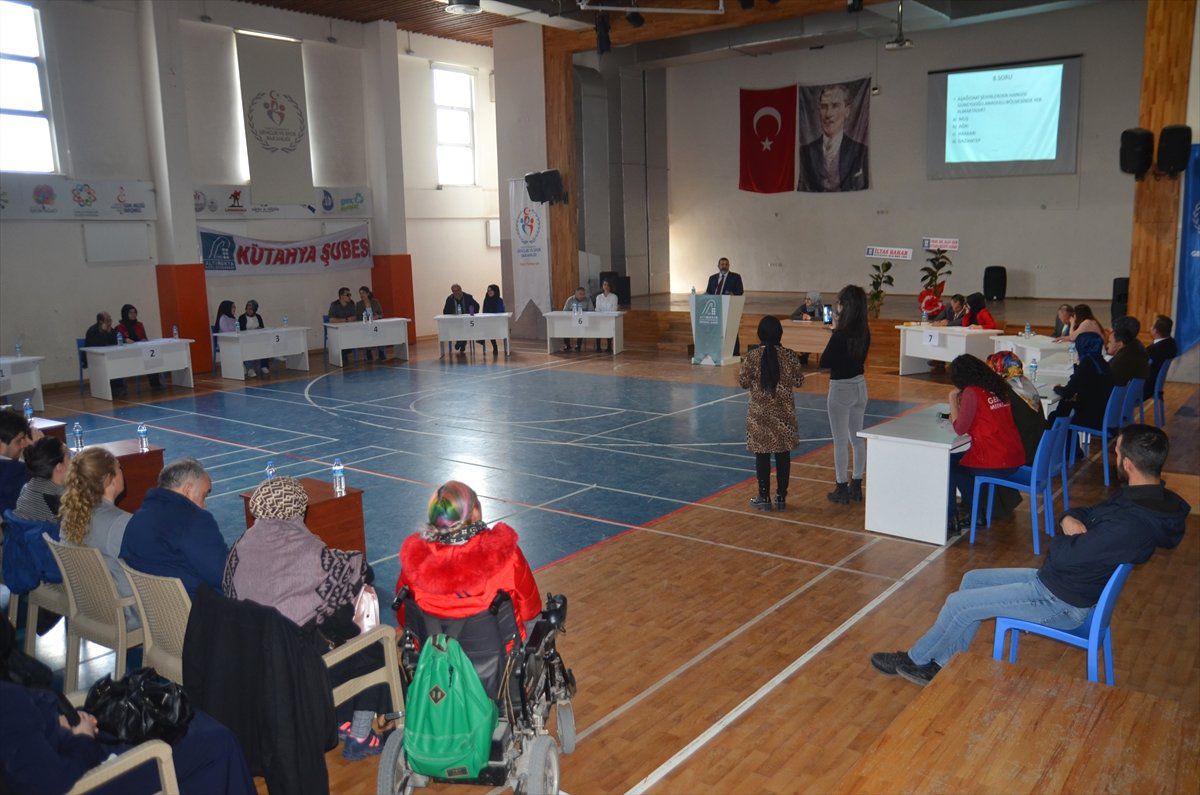 Kütahya\'da Görme Engelliler Yarıştı