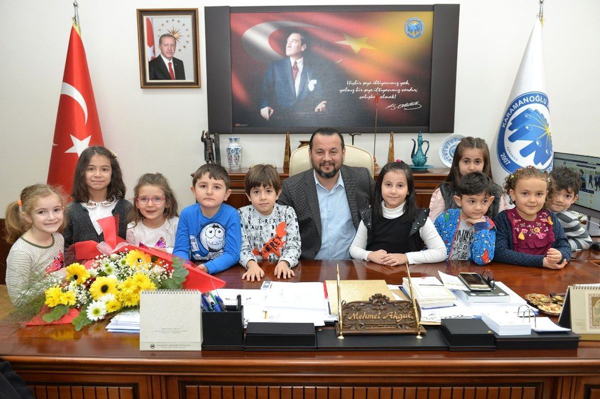 Rektör Akgül\'den 23 Nisan Mesajı