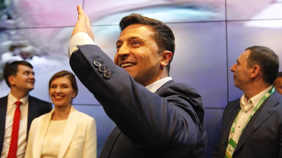 Rusya\'dan Ukrayna\'da Seçimi Kazanan Zelenskiy Yönetimine Sağduyu Çağrısı