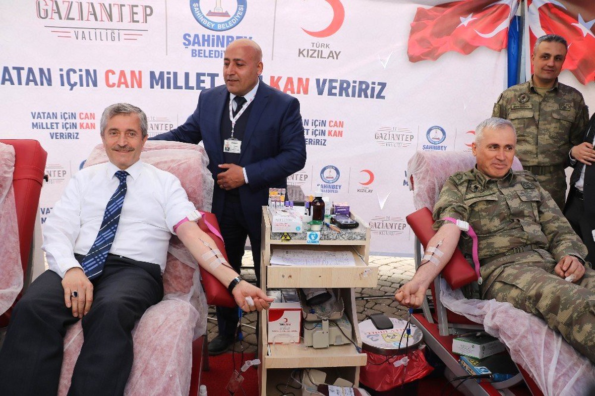 Şahinbey Belediyesi\'nin Rekor Kan Bağışına Ödül