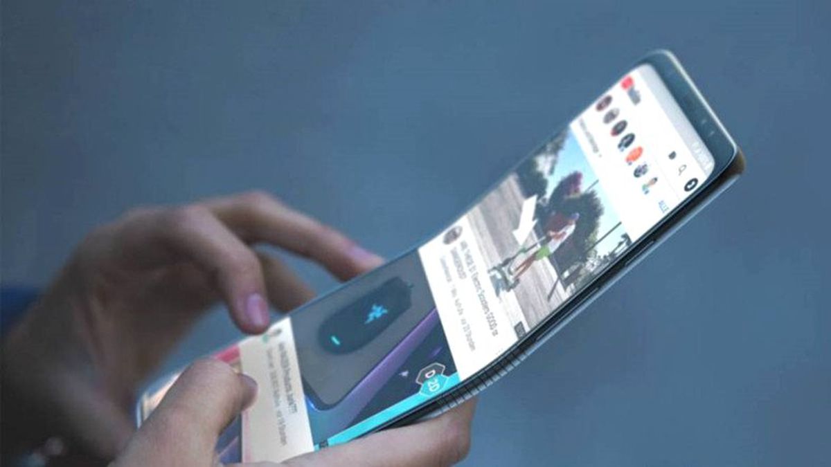 Samsung, Üçe Katlanabilen Bir Telefon Üzerinde Çalışıyor