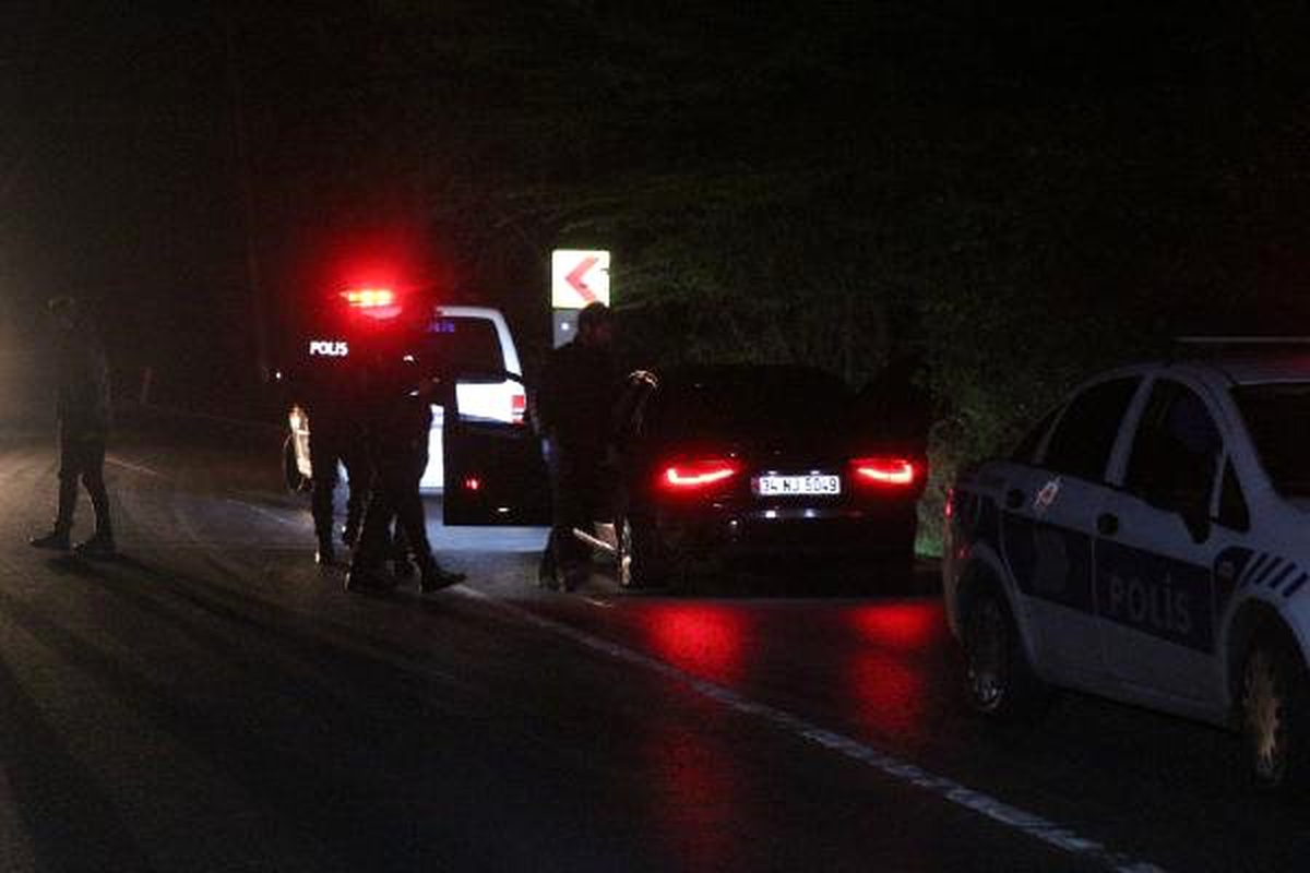 Sarıyer\'de "Dur" İhtarına Uymayan Sürücü Polise Çarptı
