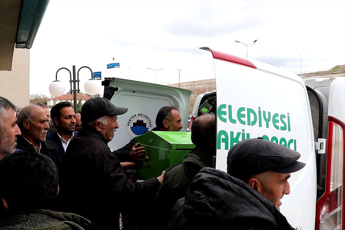 Tunceli\'deki Bıçaklı Saldırı