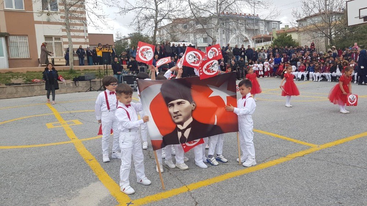 23 Nisan Bayramı Develi\'de Coşkuyla Kutlandı