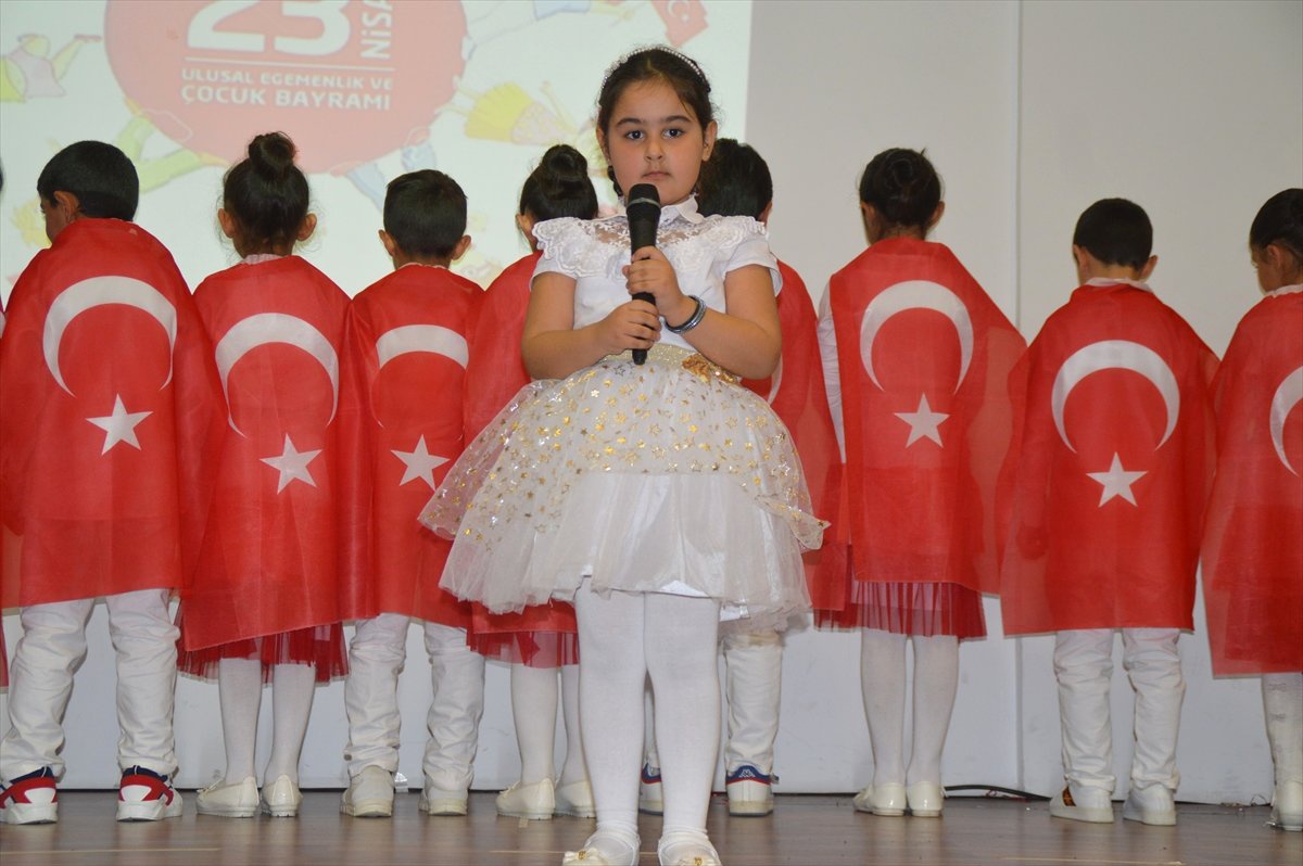 23 Nisan Ulusal Egemenlik ve Çocuk Bayramı Kutlanıyor