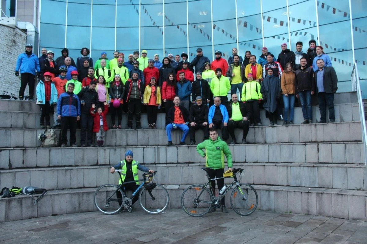 4. Düzce Bisiklet Festivali Katılımcıları Düzce Üniversitesi\'ne Konuk Oldu