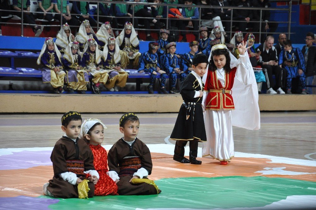 Afyonkarahisar\'da 23 Nisan Coşkuyla Kutlandı