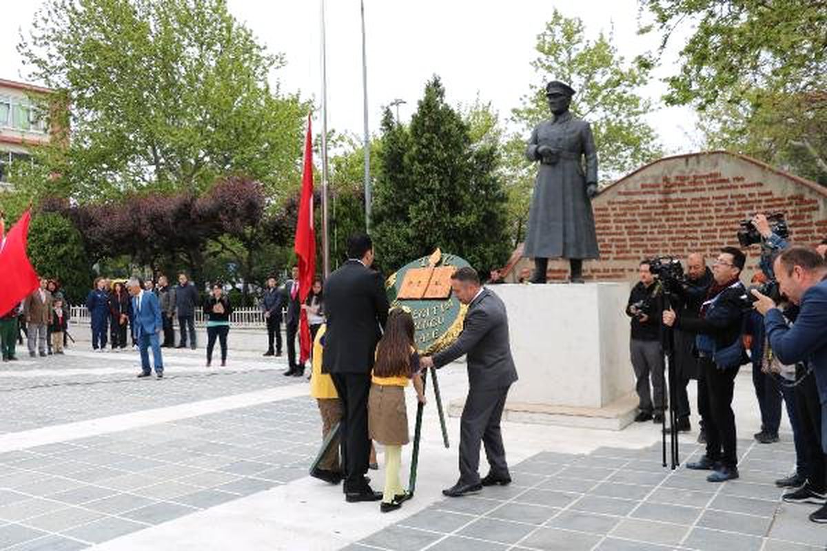 Çanakkale\'de 23 Nisan Coşkusu