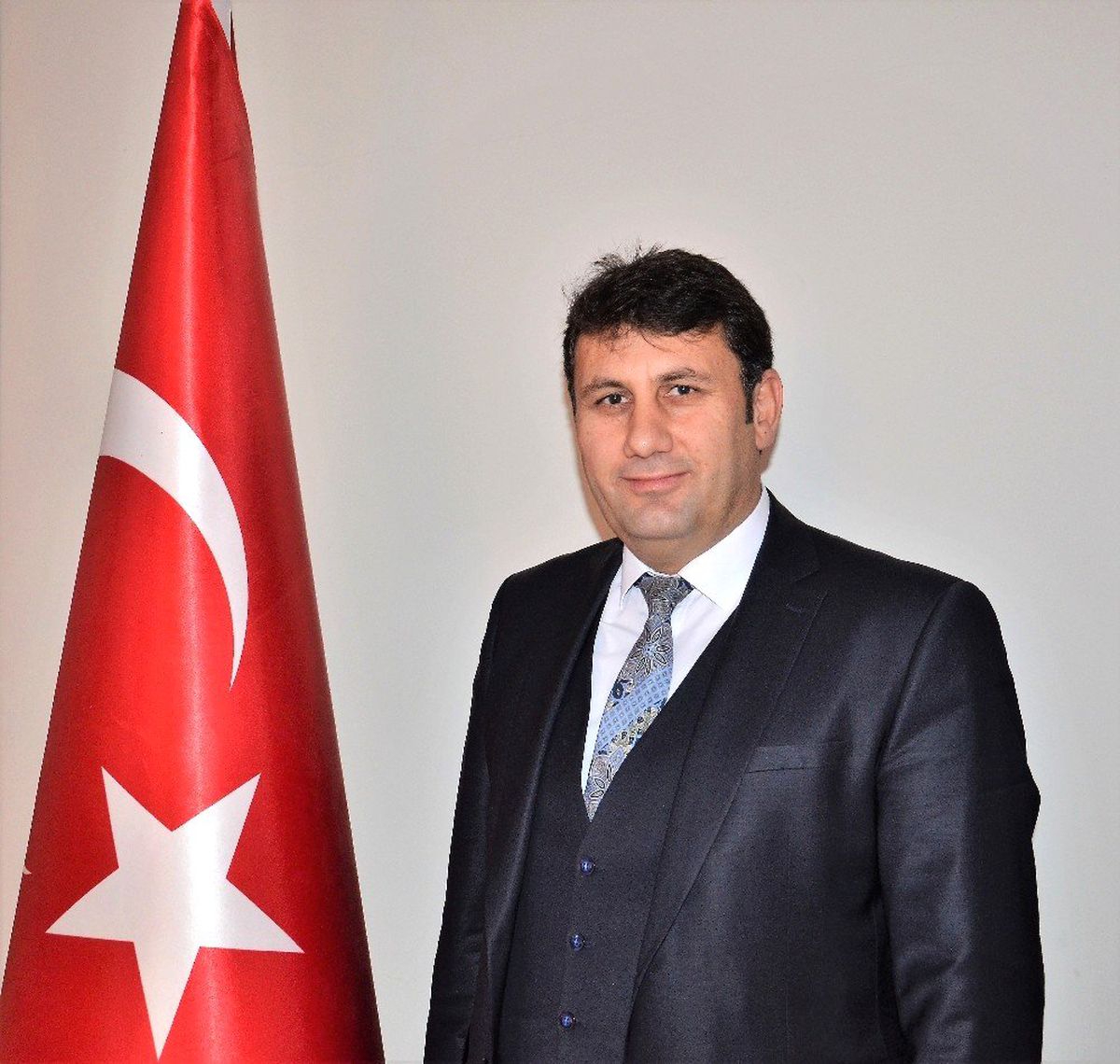 Çat Belediye Başkanı Yaşar\'dan 23 Nisan Mesajı